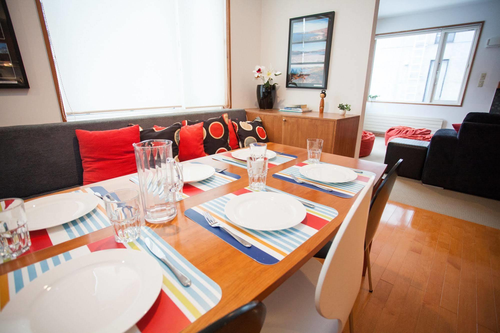 Shirokuma Chalets Hirafu Экстерьер фото