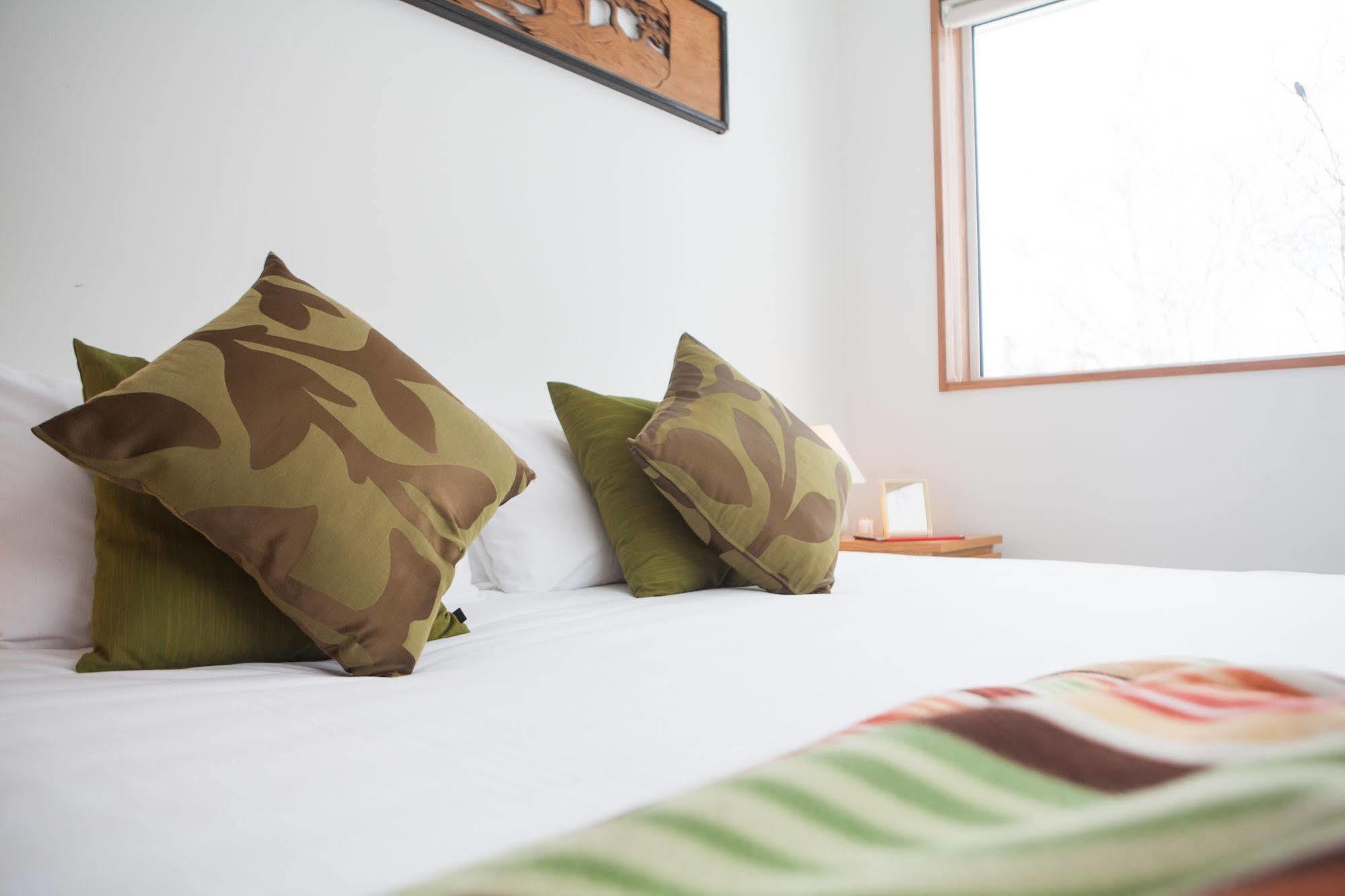 Shirokuma Chalets Hirafu Экстерьер фото