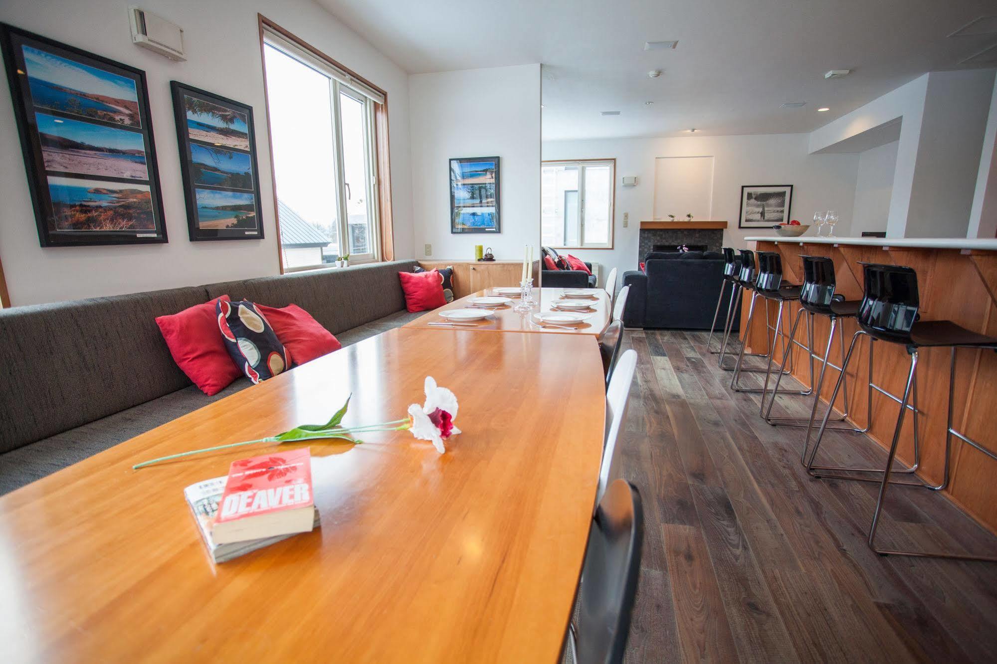 Shirokuma Chalets Hirafu Экстерьер фото